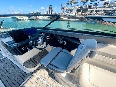 2025 Sea Ray SLX 260 Outboard - Photo 8