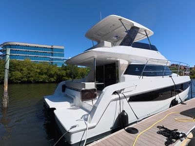 2025 Aquila 42 Yacht — front three-quarter view