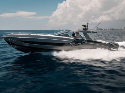 2026 Azimut 48 Verve — front three-quarter view