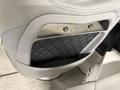 2025 Cobalt R8 Outboard - Photo 92