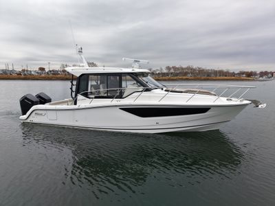 2026 Boston Whaler 365 Conquest — front three-quarter view