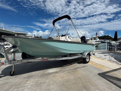 2026 Boston Whaler 170 Montauk — front three-quarter view