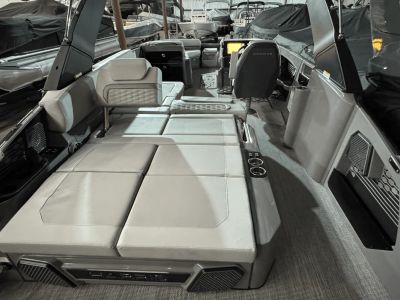 2025 Harris 250 Crowne — photo 11 view