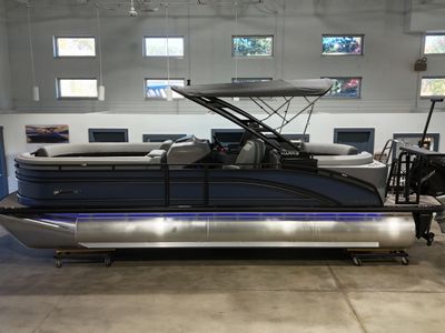 2025 Harris 250 Solstice — front three-quarter view