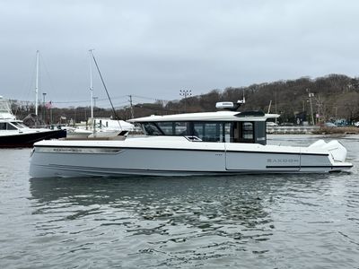 2026 Saxdor 340 GTWA — front three-quarter view
