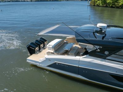 2025 Cruisers Yachts 50 GLS - Photo 11