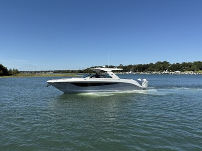 2026 Sea Ray SLX 400 Outboard — front three-quarter view
