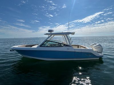 2026 Boston Whaler 280 Vantage — front three-quarter view