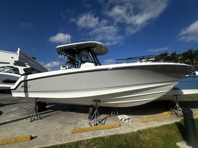 2026 Boston Whaler 280 Outrage — front three-quarter view