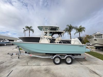 2026 Boston Whaler 210 Montauk — front three-quarter view