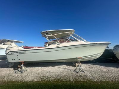 2026 Grady-White Freedom 285 — front three-quarter view