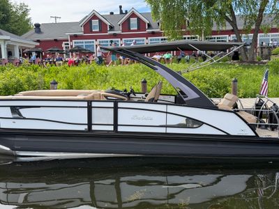 2026 Barletta Lusso 25 UCA — front three-quarter view