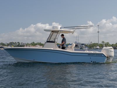 2026 Grady-White Fisherman 257 — front three-quarter view
