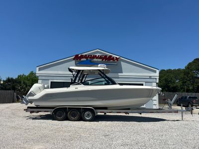 2026 Boston Whaler 280 Vantage — front three-quarter view