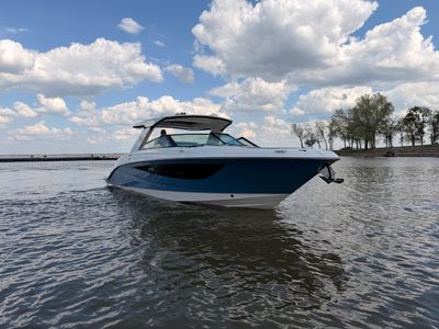 2026 Sea Ray SLX 400 — front three-quarter view