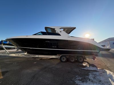 2026 Sea Ray SLX 400 — front three-quarter view