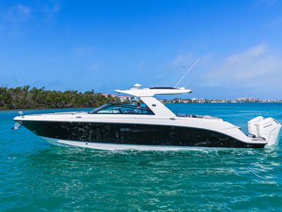 2026 Sea Ray SLX 400 Outboard — front three-quarter view