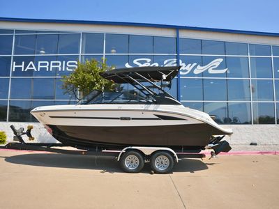 2026 Sea Ray SDX 230 Surf — front three-quarter view