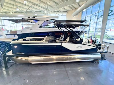 2026 Harris Sunliner 230 SPORT — front three-quarter view