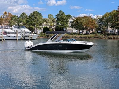 2026 Sea Ray SDX 290 Outboard — front three-quarter view