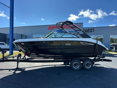 2026 Sea Ray SDX 230 Surf — front three-quarter view