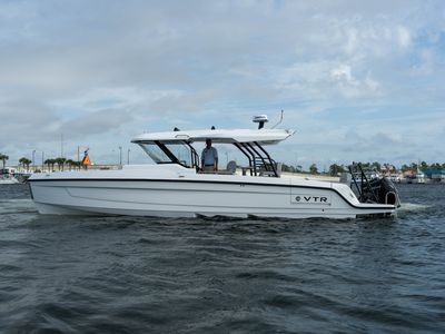 2026 Cruisers Yachts 38 VTR — front three-quarter view