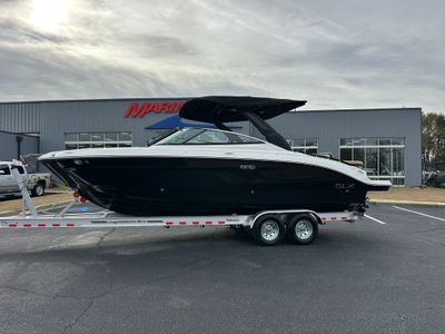 2026 Sea Ray SLX 280 — front three-quarter view
