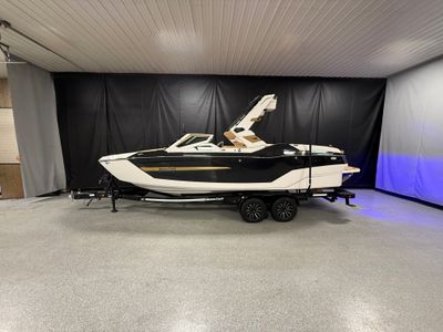 2026 Mastercraft X24 — front three-quarter view