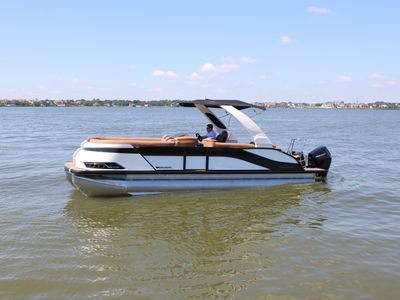 2026 Harris Grand Mariner 250 — front three-quarter view