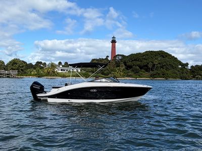 2026 Sea Ray SPX 210 Outboard — front three-quarter view