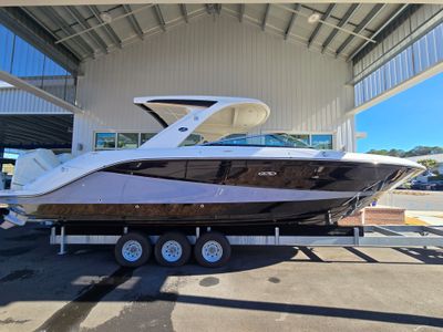 2026 Sea Ray SLX 310 Outboard — front three-quarter view