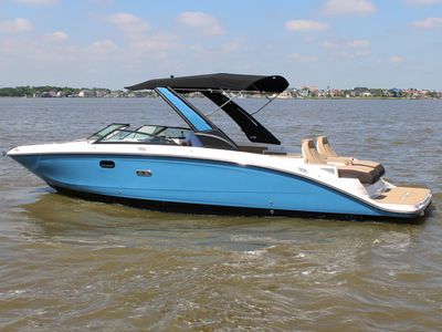 2026 Sea Ray SDX 290 — front three-quarter view