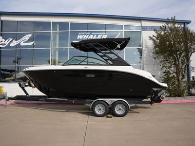 2026 Sea Ray SDX 230 — front three-quarter view
