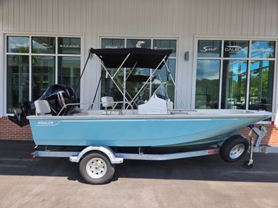 2026 Boston Whaler 170 Montauk — front three-quarter view