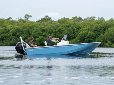 2026 Boston Whaler 170 Montauk — front three-quarter view