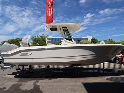 2026 Boston Whaler 280 Dauntless — front three-quarter view