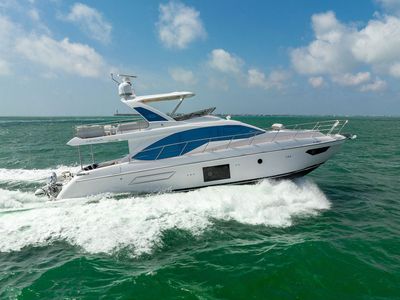 2022 Azimut 55 FLY — front three-quarter view