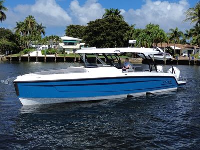 2026 Cruisers Yachts 38 VTR — front three-quarter view