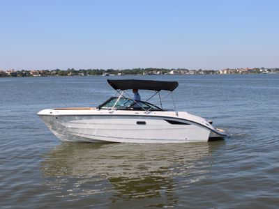 2026 Sea Ray SDX 230 — front three-quarter view