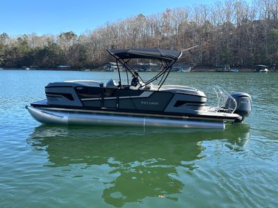 2026 Sylvan R22 LZ DH — front three-quarter view