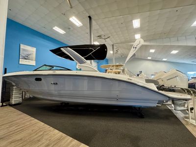 2026 Sea Ray SDX 290 Outboard — front three-quarter view