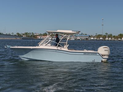 2026 Grady-White Freedom 235 — front three-quarter view