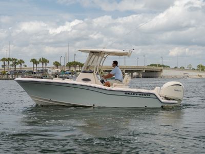 2026 Grady-White Fisherman 216 — front three-quarter view
