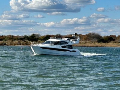 2018 Galeon 420 — front three-quarter view