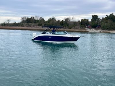 2026 Sea Ray SDX 250 Outboard — front three-quarter view