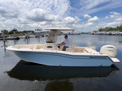 2026 Grady-White Fisherman 236 — front three-quarter view