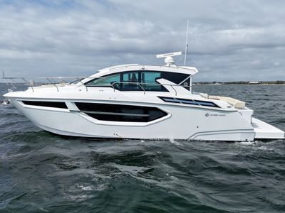 2026 Cruisers Yachts 42 Cantius — front three-quarter view