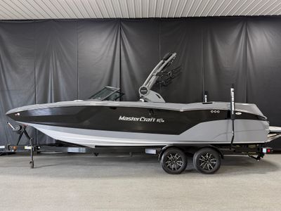 2026 Mastercraft NXT24 — front three-quarter view