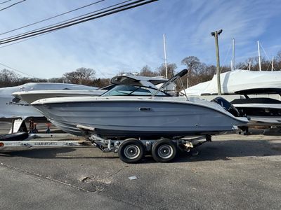 2026 Sea Ray SDX 230 Outboard — front three-quarter view