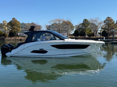 2026 Sea Ray Sundancer 370 Outboard — front three-quarter view
